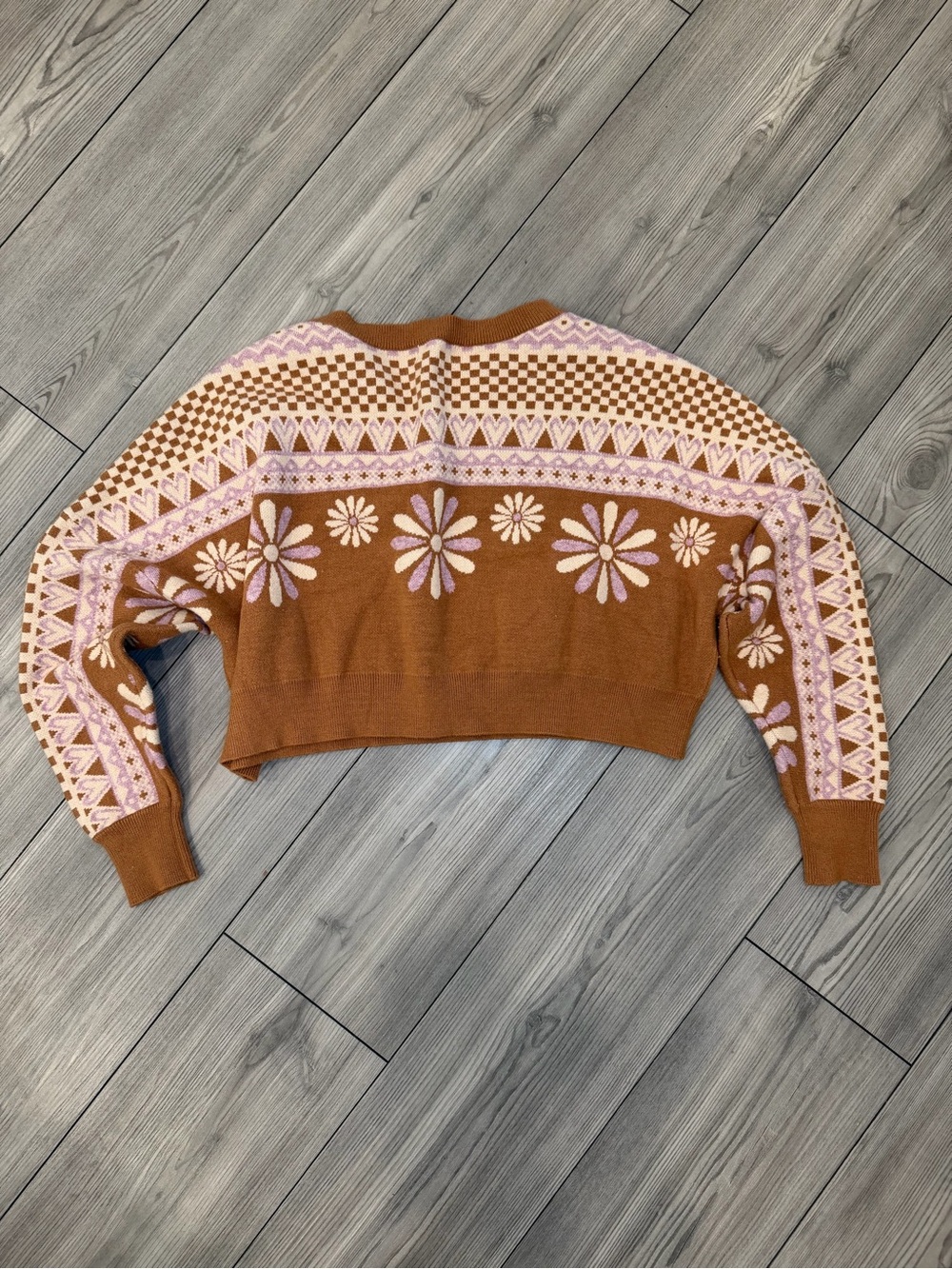 Altar'd State Brown V-Neck Cropped Sweater with Pink Daisy Pattern Size XS - Picture 3 of 3